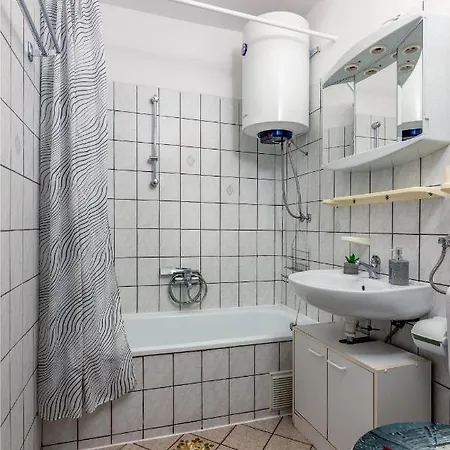 Apartament For Families With Children Valbandon, - 19511