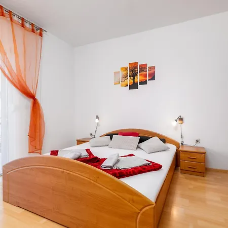 For Families With Children Valbandon, - 19511 Apartman