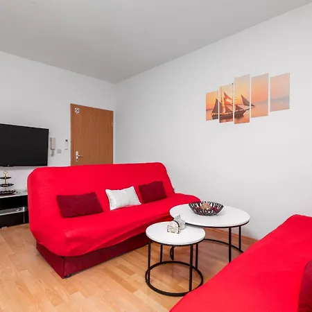 For Families With Children Valbandon, - 19511 Apartman *