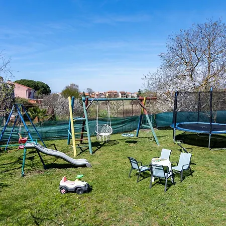 For Families With Children Valbandon, - 19511 Apartman